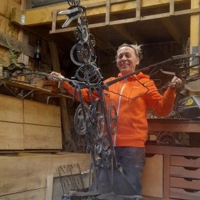 F61E0698 D25C 49F9 AE71 93DF247C6A55