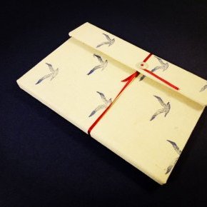 carnet à rabat, couverture toile imprimée au tampon encreur