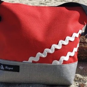 besace rayé gris et blanc rouge vagues blanches 4