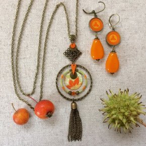 8 parure sautoir et boucles orange