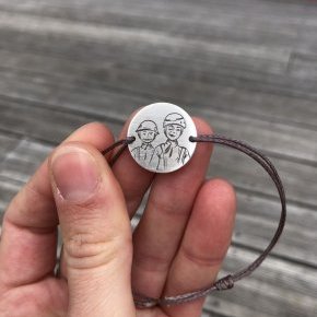 Portraits enfants sur médaille argent