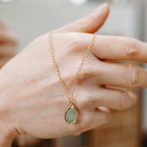 Diane et Hera pendentif lourtuais vert