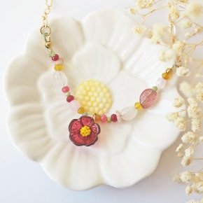 1 Chez Philomène Artisan Verrier Collier Printemps Fleur & Pierres