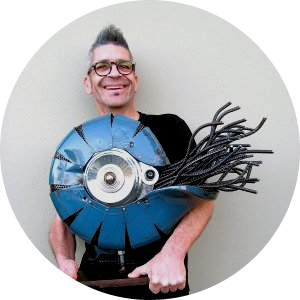 titi sculpture metal