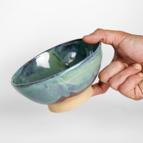 bol a pied ceramique vert fait main moderne