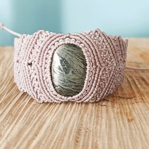 7 Bracelet large beige avec pyrite plume